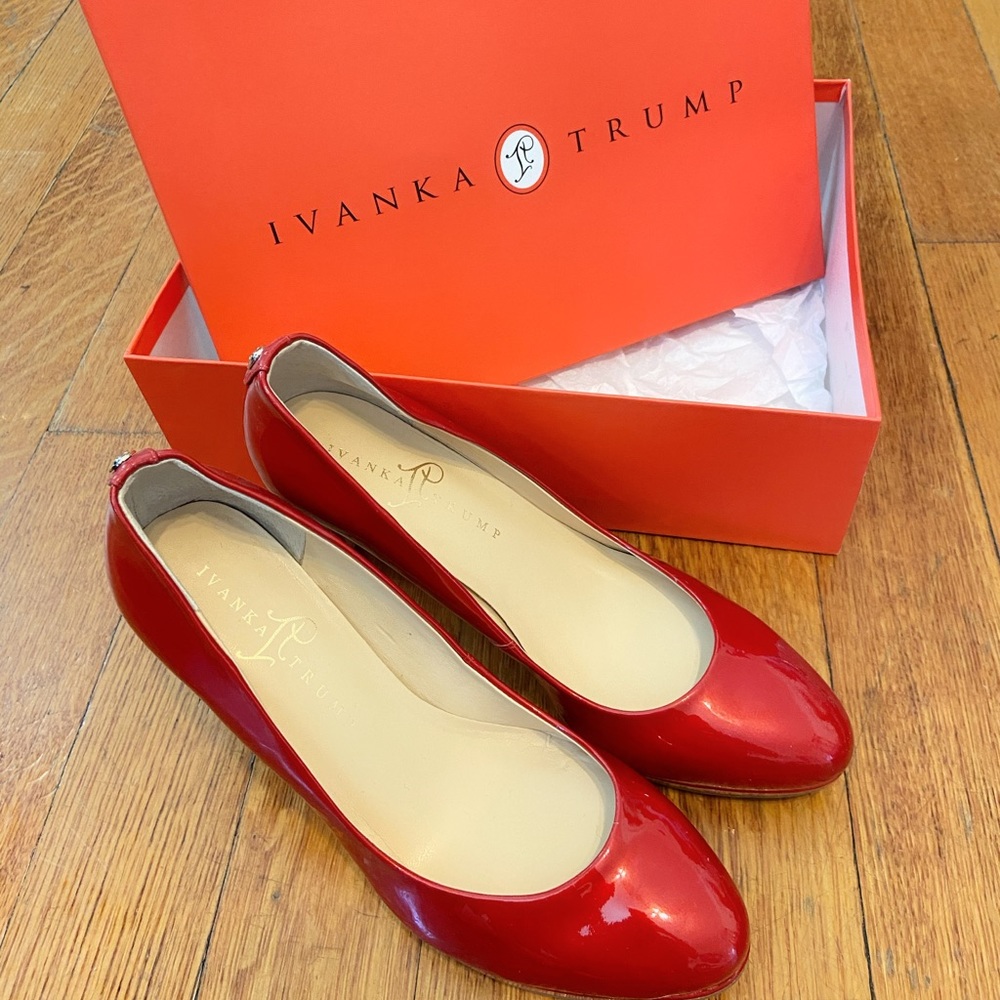 Like new Ivanka trump red pumps